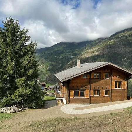 Ferienhaus Swiss Mallum - Ground Floor Grengiols