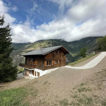 Swiss Mallum - Ground Floor Ferienhaus *