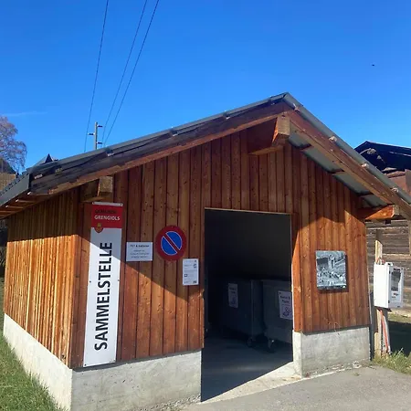 Swiss Mallum - Ground Floor Ferienhaus Grengiols