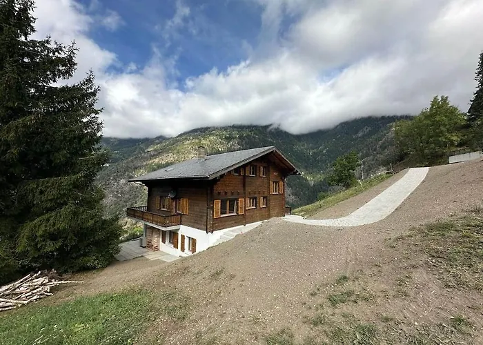 Swiss Mallum - Ground Floor 別荘 *